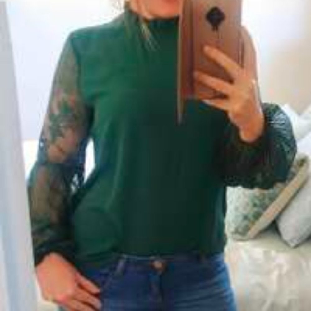 Green sheer sleeve lace long sleeve Top Classic - Picture 8 of 8